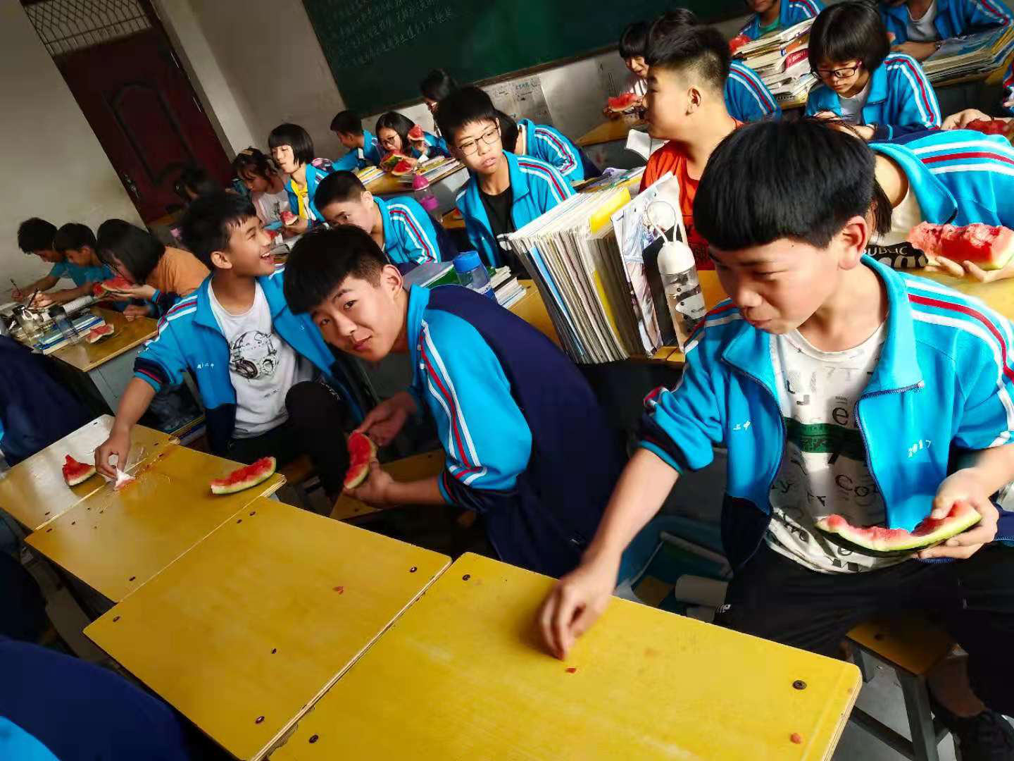 邯郸魏县第十六中学教师刘丽萍:一支粉笔写春秋,三尺讲台育桃李