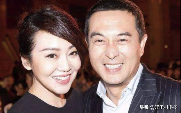 张嘉译妻子辟谣离婚 张嘉译王海燕离婚背后真相太惊人