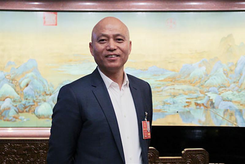 广东肇庆浮现5位大富翁，1女45岁弃教从商66岁公司A股上市