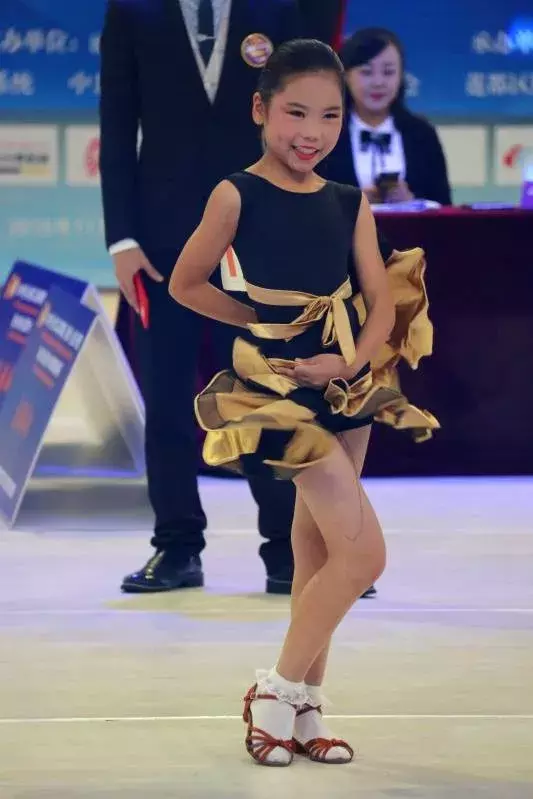 沸腾的足尖|金华义乌弘文艺术培训中心：德艺教育，全面培育