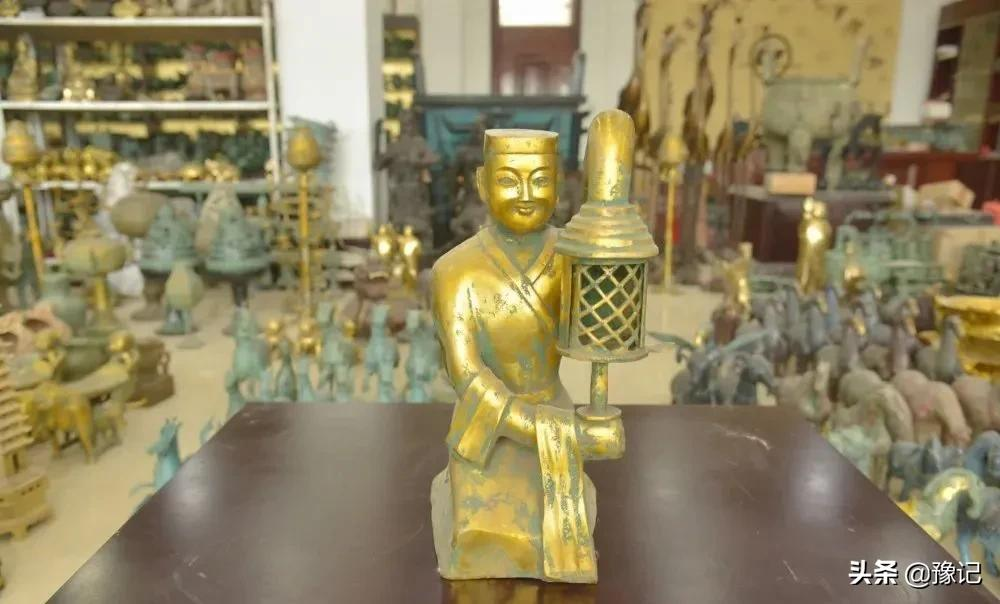 洛阳一村庄三分之一的村民仿制青铜古董，年收入破亿元 | 豫记