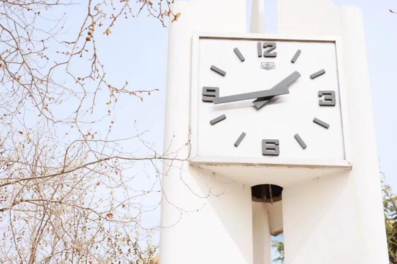 央视频频聚焦！占地2655亩，这所建在海边的山东高校，已跻身全国百强！