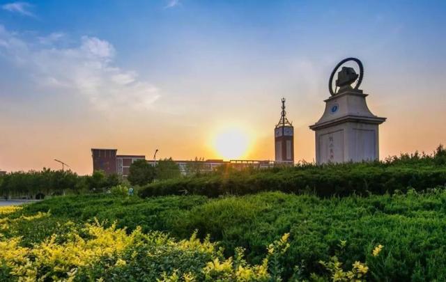 2021交通类高校排行榜，上海交大榜首实至名归，西安交大屈居第二