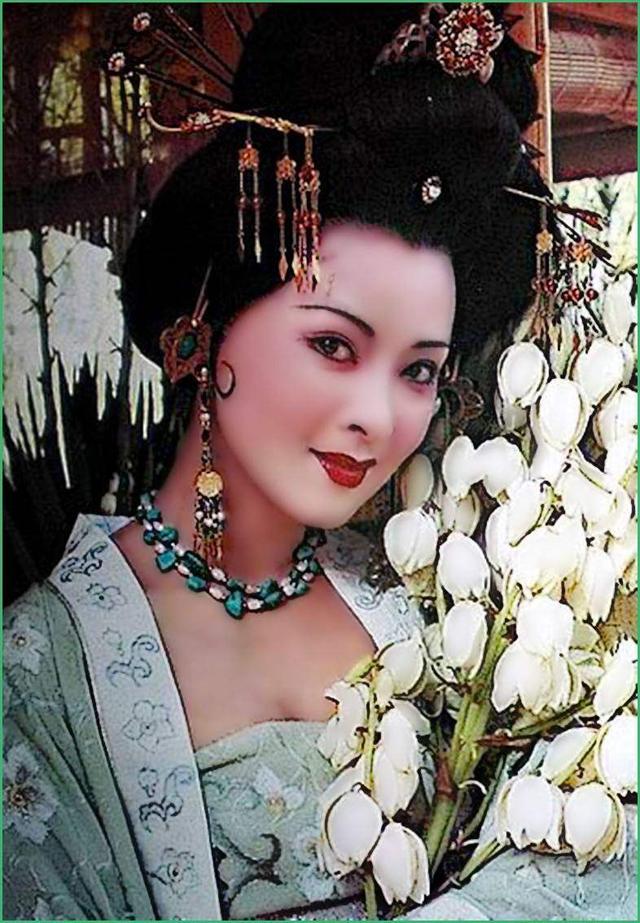 中国古代四大美女:西施,王昭君,貂蝉,杨玉环扮演者,谁最美!