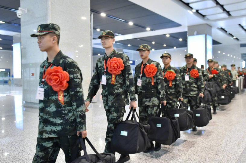 若想在大学期间当兵，掌握不好时机，就要提前想好“这几个问题”