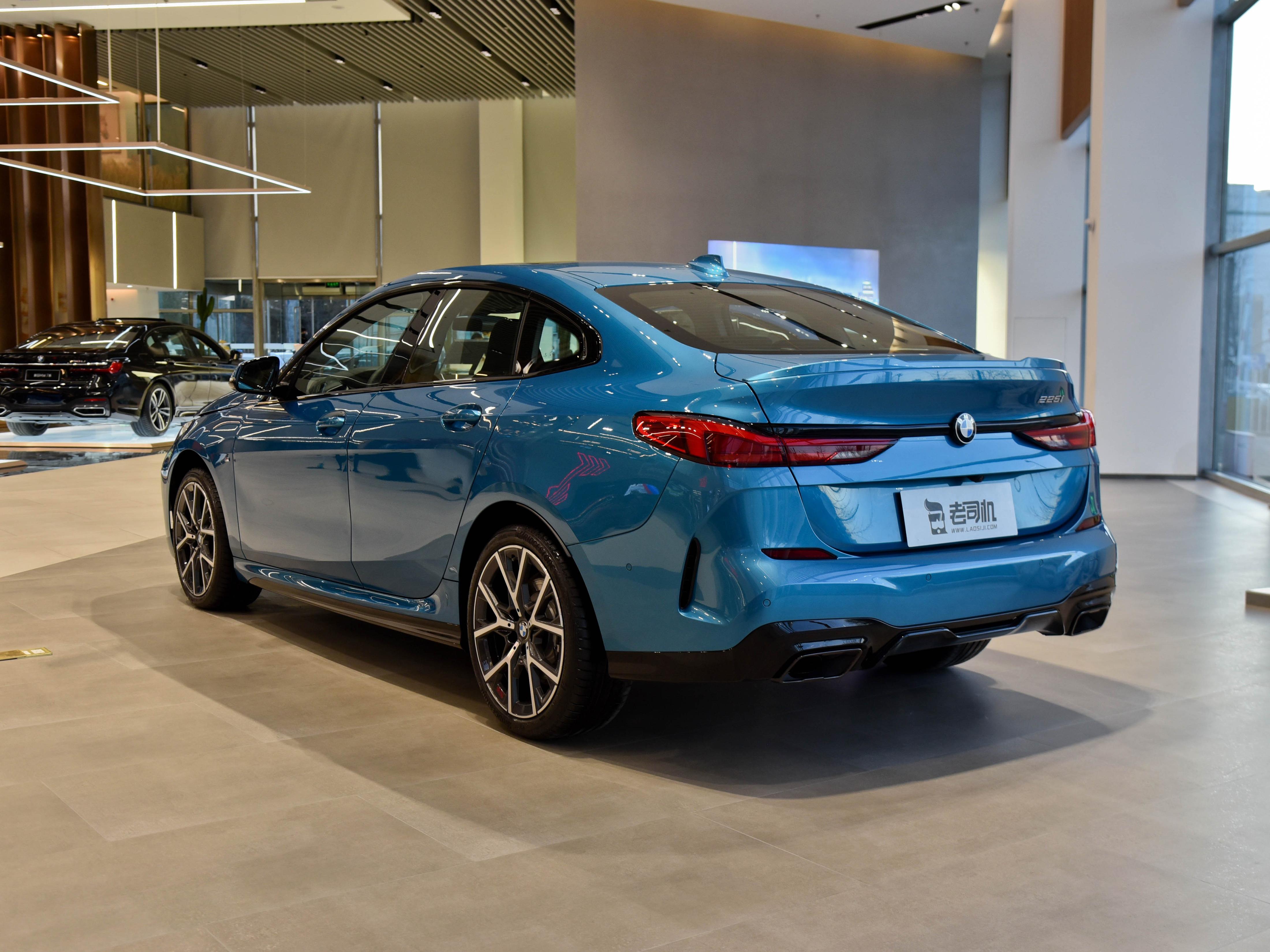 进口豪华品牌轿车,品牌新入门价格实惠动力出色,带你看宝马2系