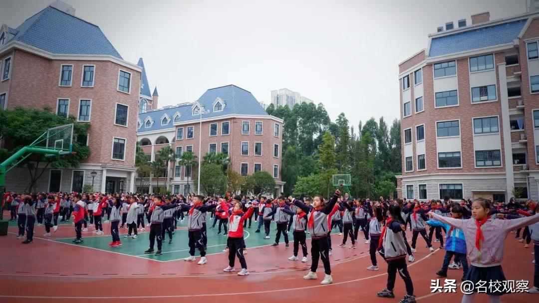 最好的学校是啥样的？众多家长走进新川，聆听孩子们爱的表达