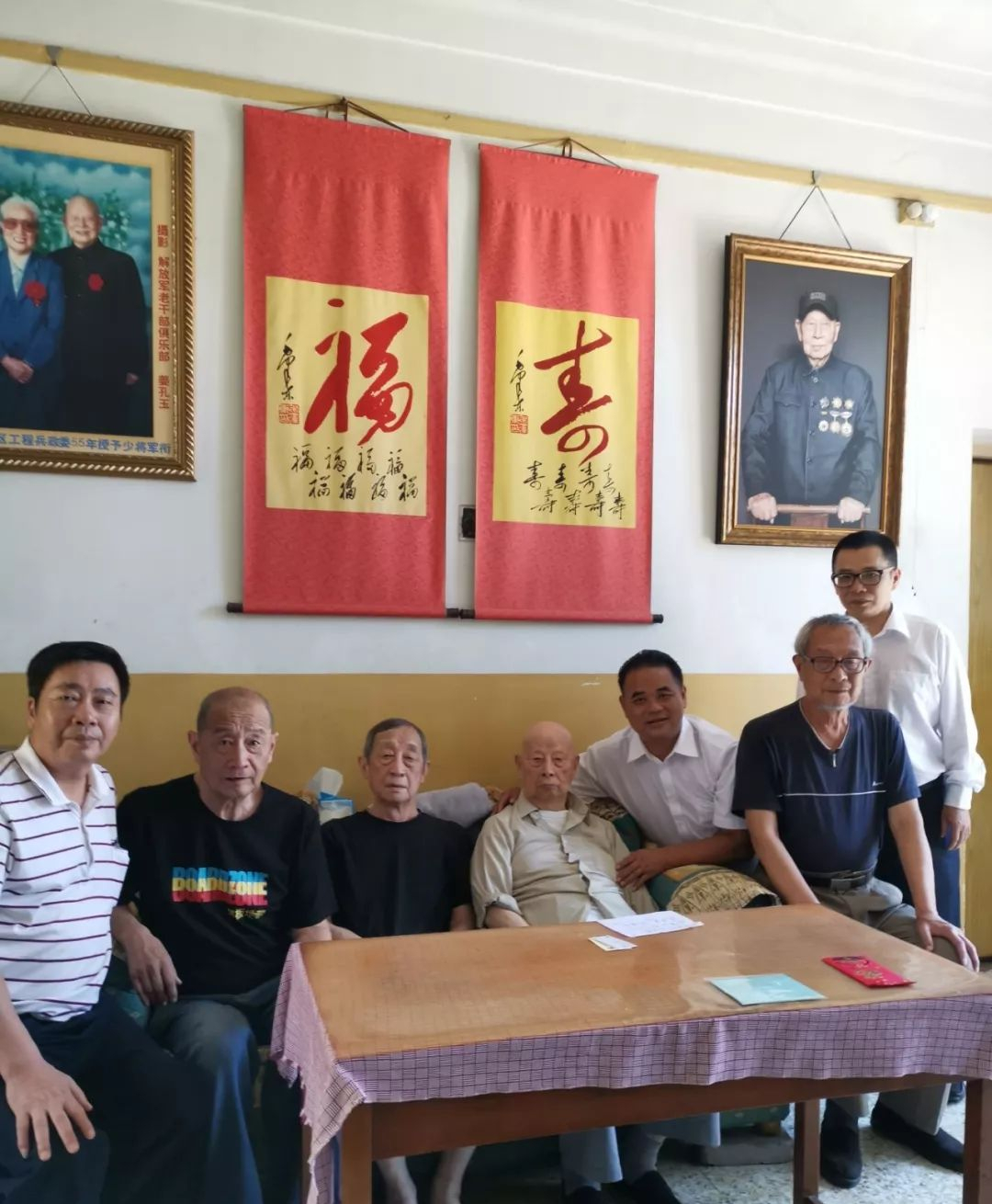 至今仍健在的开国将帅还有四位，目前都已过百岁，他们都是谁？