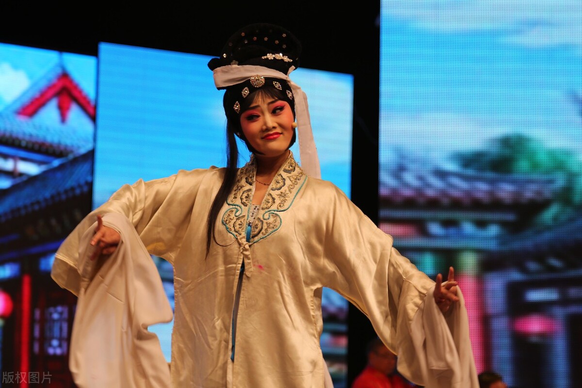 《金瓶梅》：“一部秋天的书”，书中三位女性结局，解读了这句话