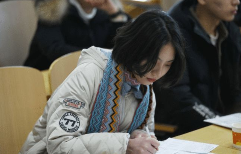 英语在高考中地位恐要不保，或将被日语取代，家长更加不淡定了