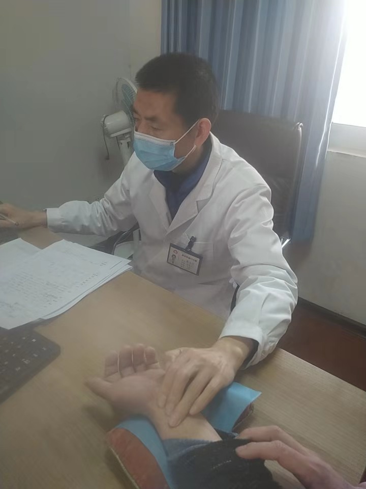 男人小便后滴白，是前列腺炎吗？怎么区别遗精与滴白？