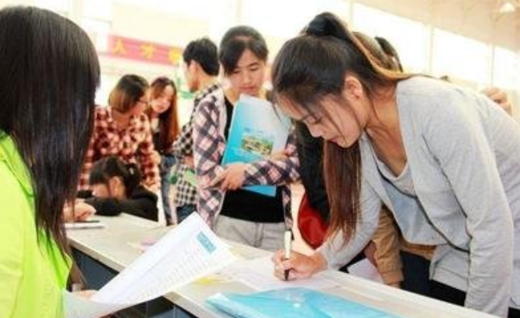 3个“烧钱”的大学专业，普通家庭“绕道”走，毕业后却变香饽饽