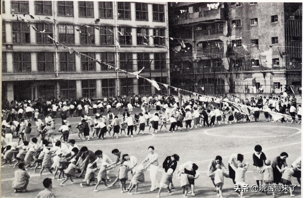 日本历史上地狱般的鬼岛，高楼遍布却无人居住，居民是如何消失的
