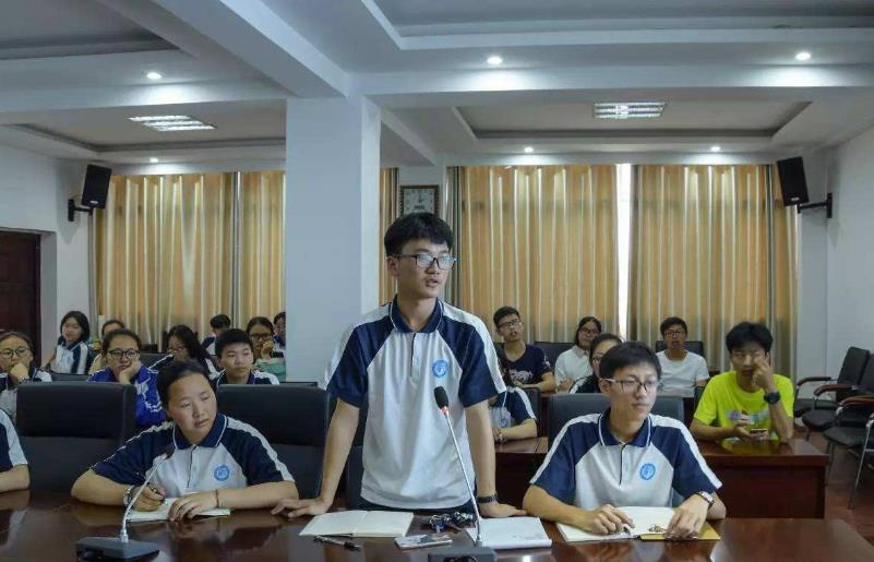 北京著名的4所高中，被誉为“名校的摇篮”，能考上很幸运