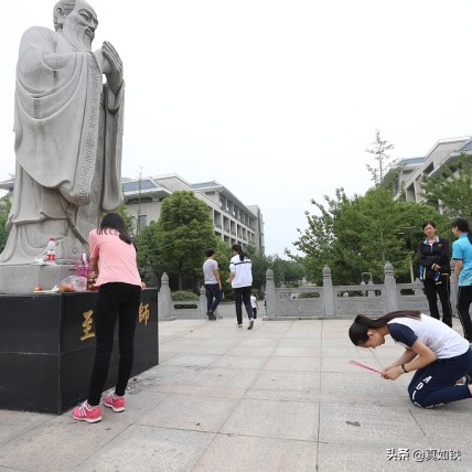 唯女子与小人难养也，近之则不逊，远之则怨，孔子的离婚感言