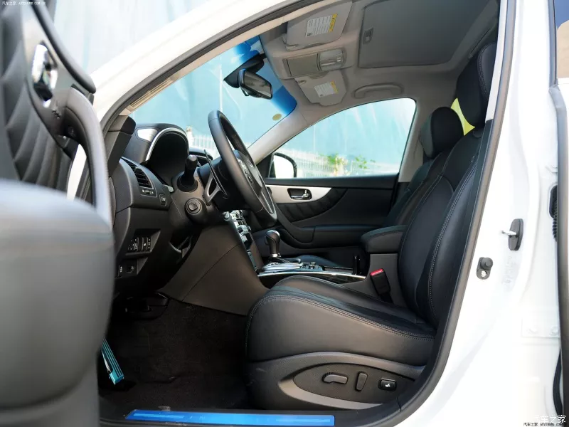 二手车：进口中大型SUV四驱+V6，英菲尼迪QX70现在仅售25万元