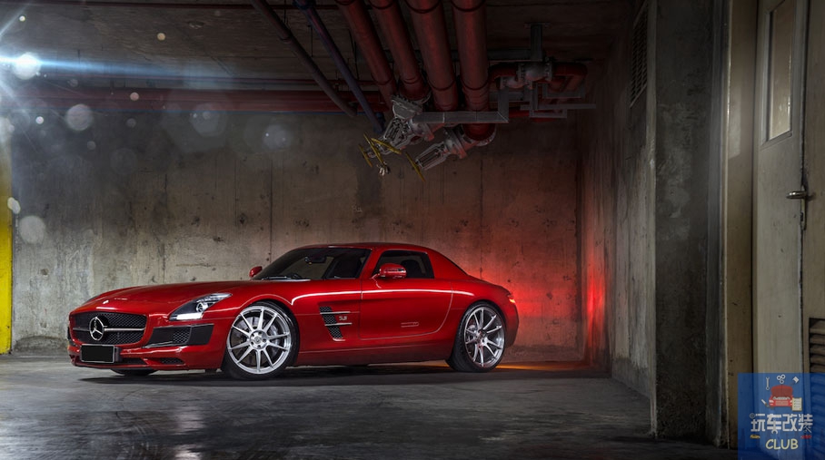 一辆具有“赛车血统”的超跑！奔驰SLS AMG！