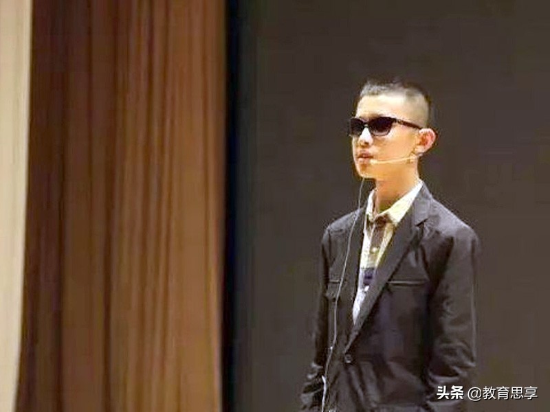 上海盲生高考623分排名前十，3岁双眼失明，却在学习之路越战越勇