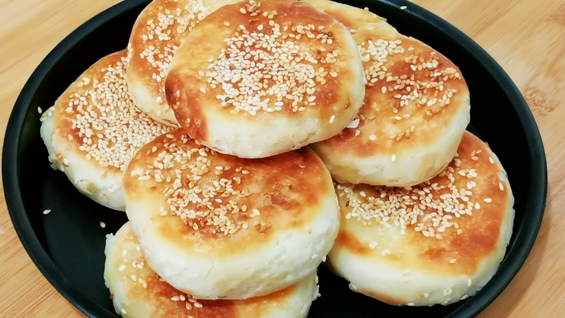 酥饼怎么做好吃又酥又软(外酥里软的酥饼家常做法)