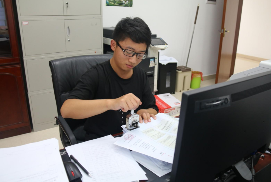 大学毕业后，学生档案被转到哪？哪里可靠些，毕业生心里要有数