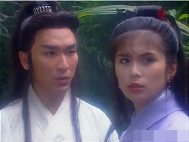 《昆仑奴》于27年播出，两位女主角的“红衣服与白衣服之争”至今仍在继续。
