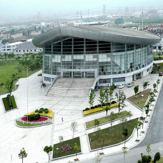 两所540—590分左右录取高校，地理位置优越，就业率高，值得报考