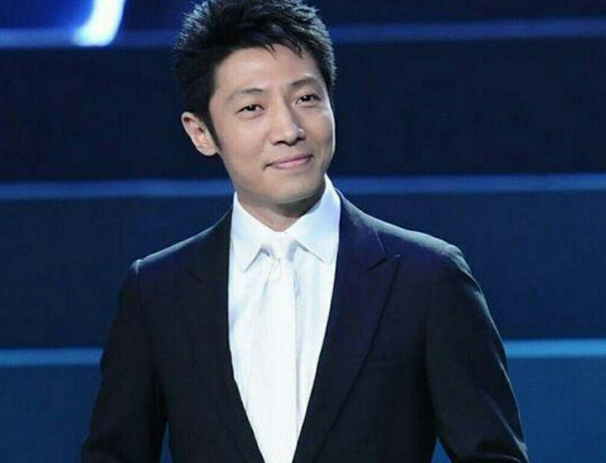 明星高考成绩出炉，周冬雨只有285分，赵露思成绩差到险复读