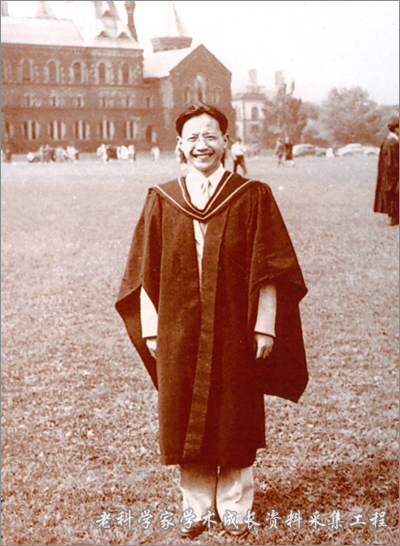 他当了近30年校长，为中国教育“搭梯铺路”，学生不少成了院士