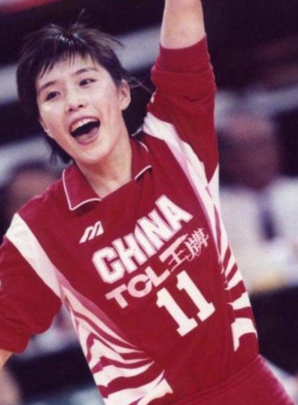 女排美女(中国女排10大美女排行榜:张常宁排名第一,魏秋月才第六名?