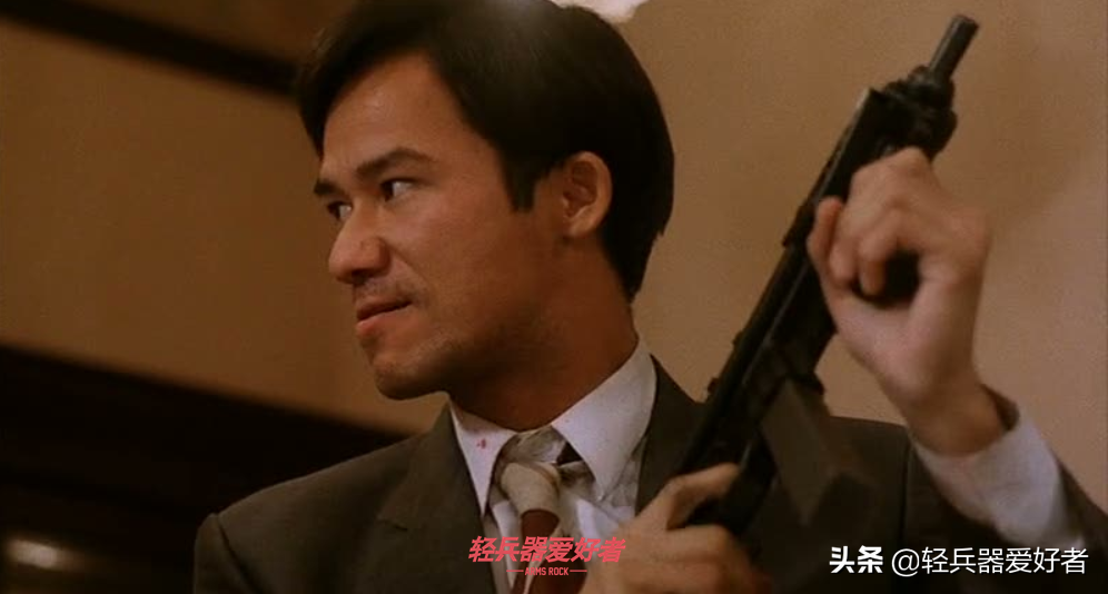 港片的枪战美学巅峰！看看当年的天王大战用了哪些轻武器