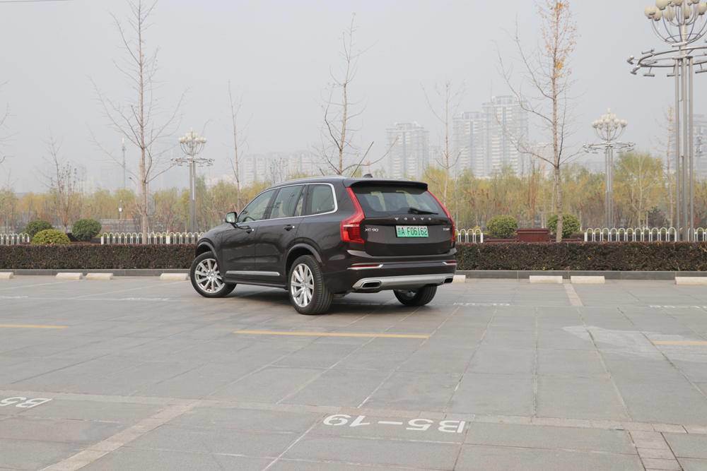 首次被“绿牌车”俘获，试驾沃尔沃XC90 T8