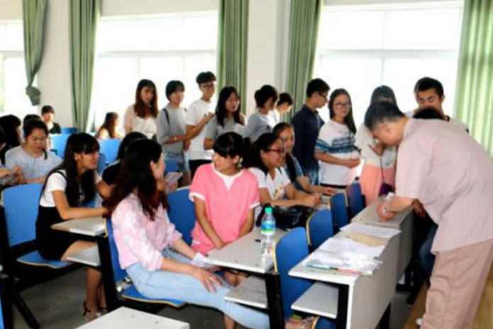 英语将不再列入高考科目？答案当然是想都别想，在学生意料之内