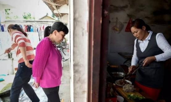 一位农村母亲的亲身感言：后悔高三选择陪读，对儿子成绩影响不小