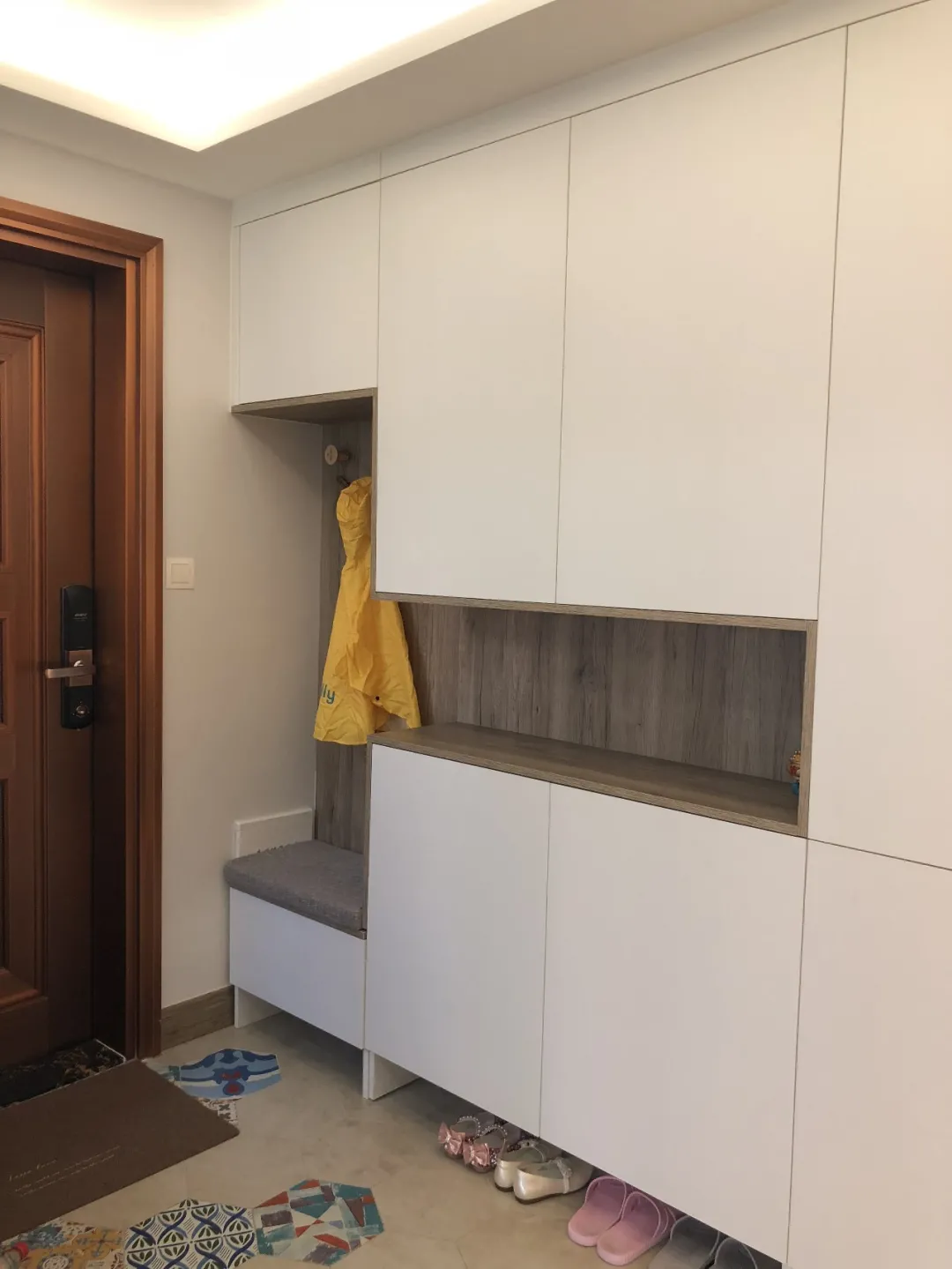 一进门客厅鞋柜沙发摆放图一进门就是客厅鞋柜放哪