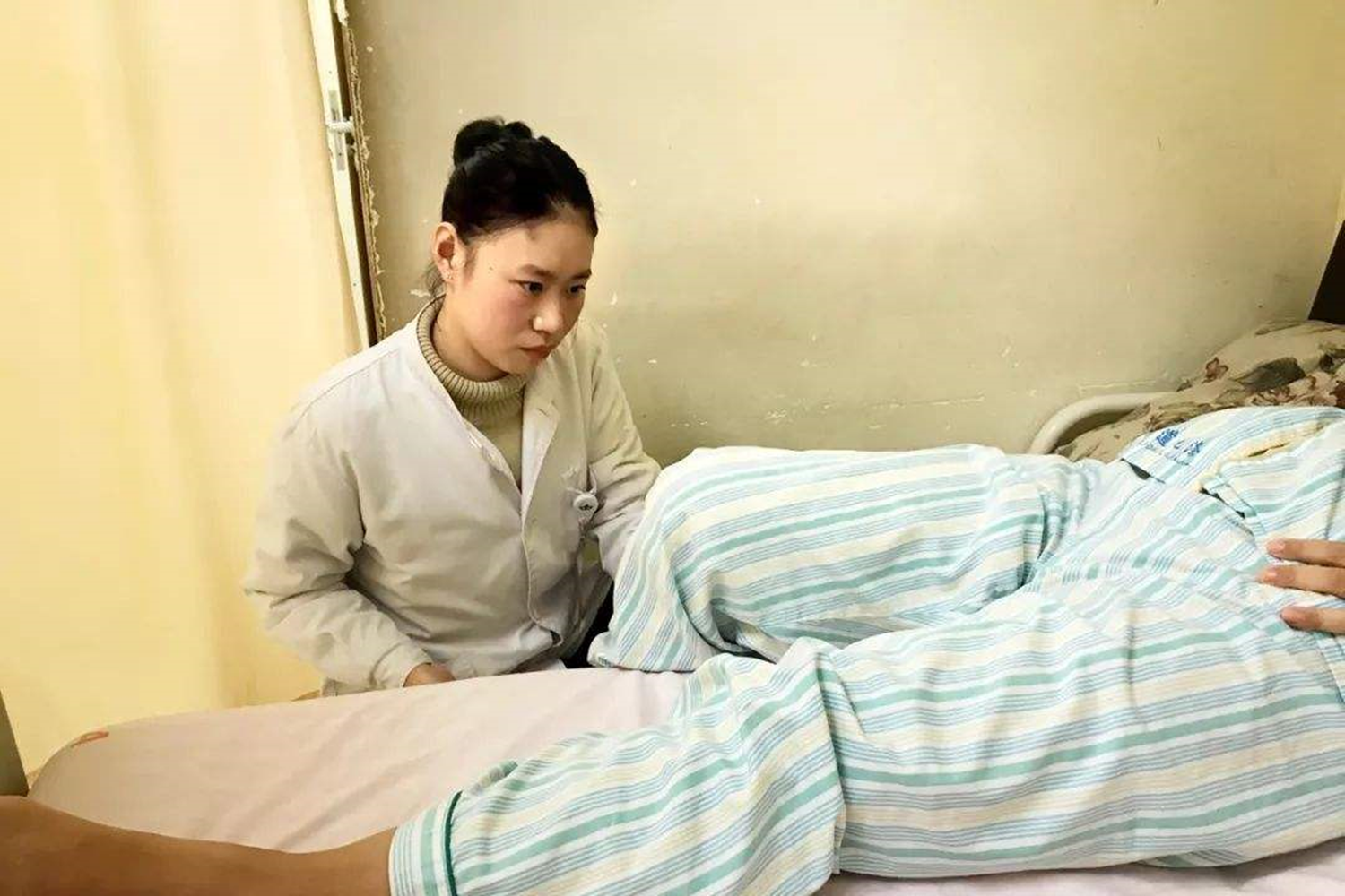 耻骨疼痛的常见原因及缓解方法详解