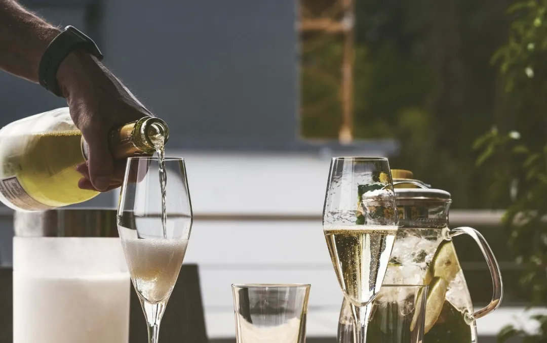 谁想帮澳洲卖酒？先管好你们自己国家的酒