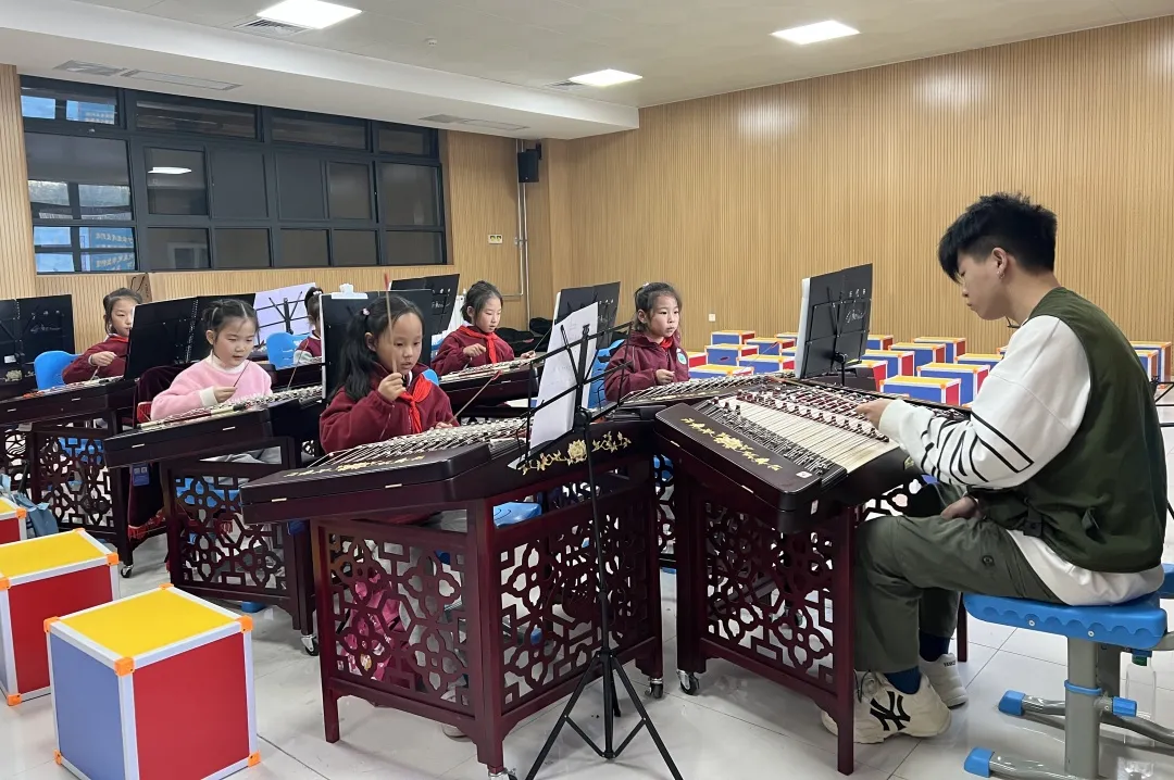 西安市長(zhǎng)安區(qū)第三小學(xué)讓校園生活豐富多彩(圖12)