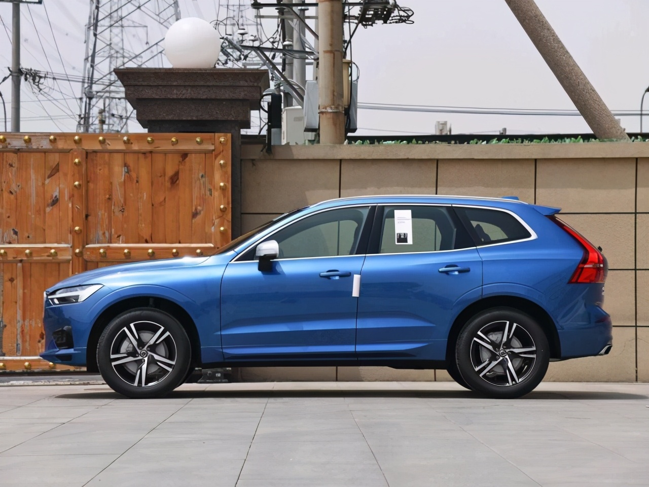 沃尔沃xc60 宝马x3（沃尔沃xc60新款30.40万）