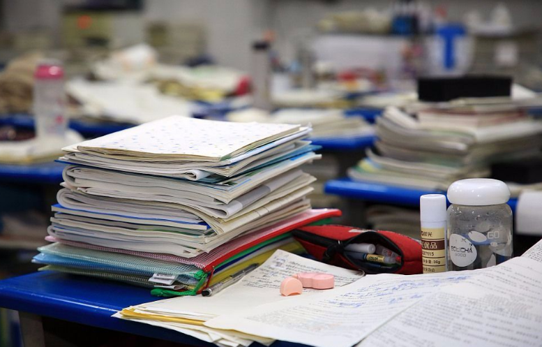 2021高考生迎“坏”消息，“禁止招复读生”，对一类考生不利