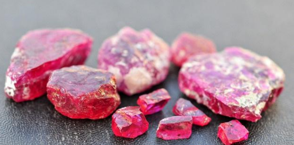 红刚玉是什么宝石(红刚玉的功效以及作用)