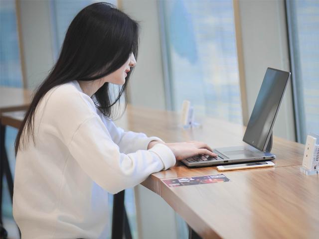 办公PS技巧03：PDF文档如何压缩变小，一个小工具就可以解决