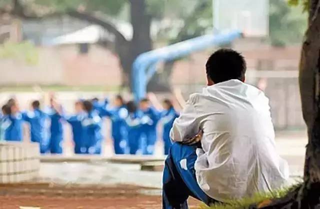 别再告诉孩子“上大学就轻松了”，大学生“裸考”成风家长也有错