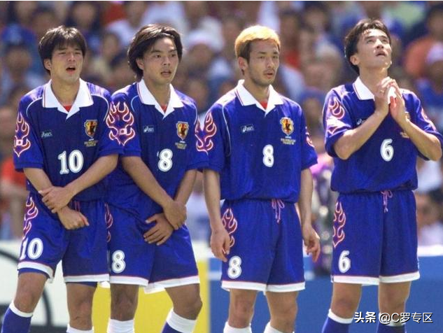 日本为什么98年后才进世界杯(深度丨1998年法国世界杯，能成为当世经典，靠的不仅仅是球星)