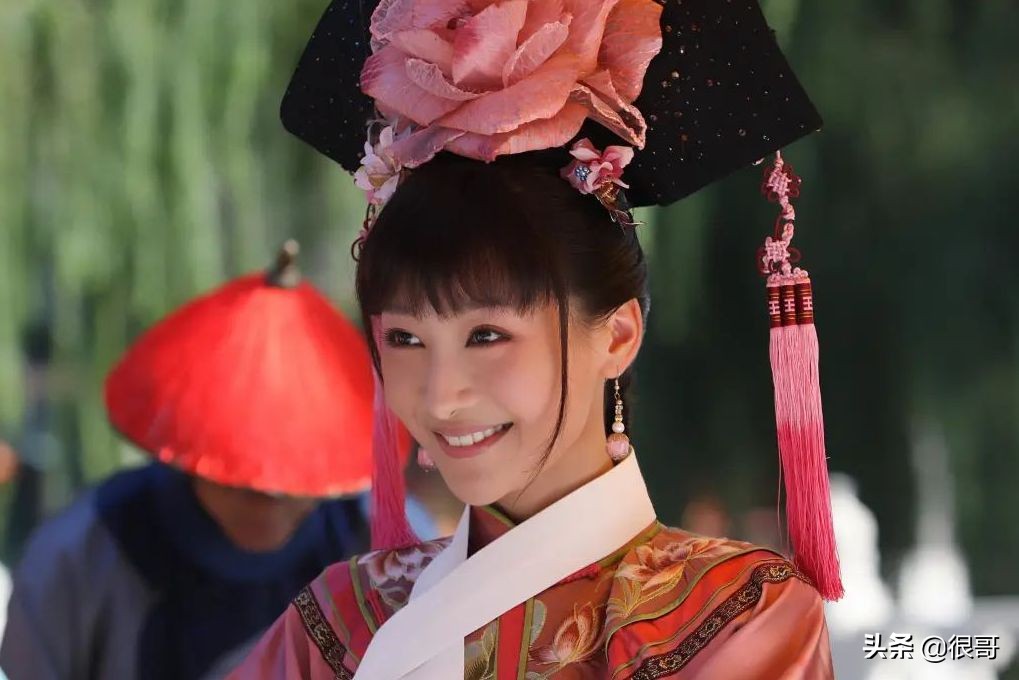 甄嬛传播出十年后，热依扎一鸣惊人，毛晓彤、谭松韵让人刮目相看