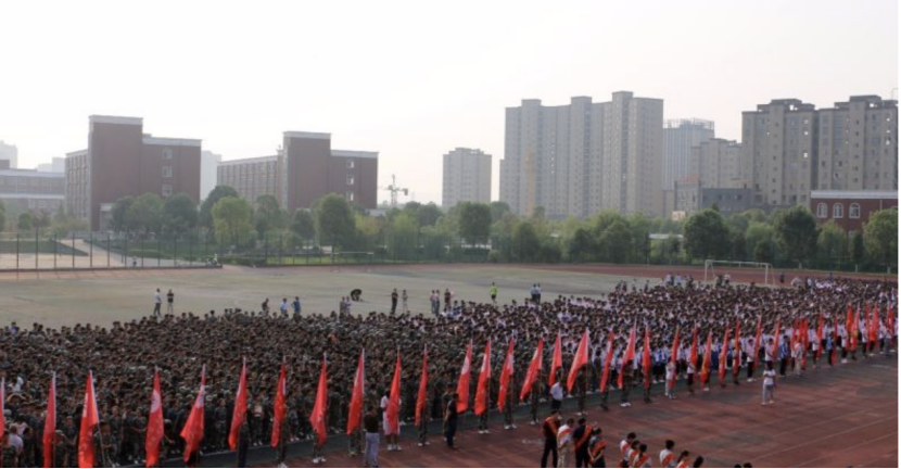 2019年上饶市高考全市第一、第二名来自于——万年中学