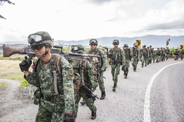 台军退将回忆1996“台海危机”：士兵写好遗嘱，枪全部上膛