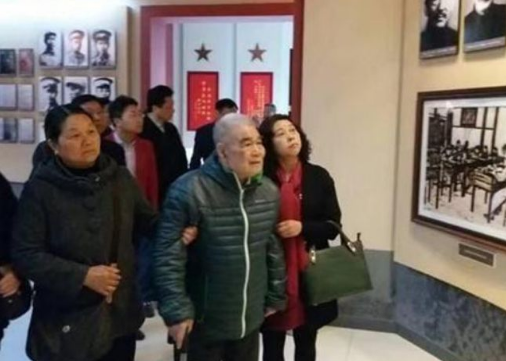 湖南职工被误认是国民党后人险被枪毙，党组织写信：你是名将之后