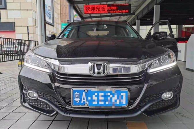 “白天用不上，晚上又不亮”，日间行车灯莫非收割“智商税”？