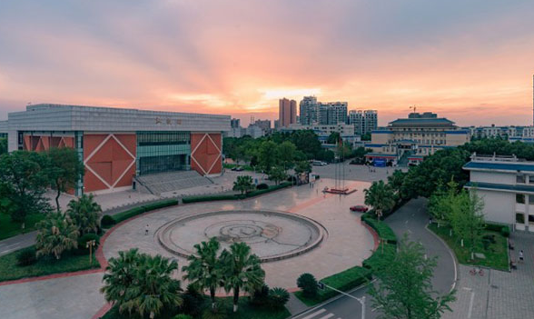 130分能读正规大学，四川这几所高校正在补录，落榜生捡漏的机会