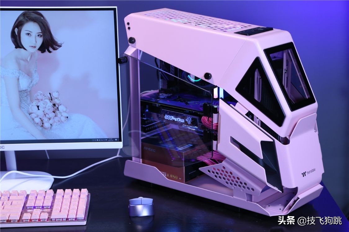 这主机粉粉嫩嫩多可爱，说丑的都是直男吧，TT新品机箱装机体验